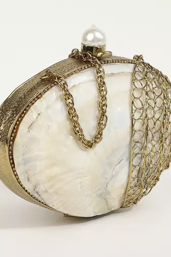 Gold clutch with removeable chain strap