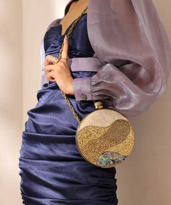 Gold clutch with detachable chain 2