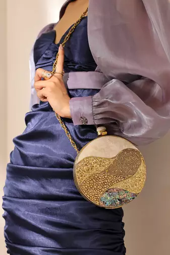 Gold clutch with detachable chain
