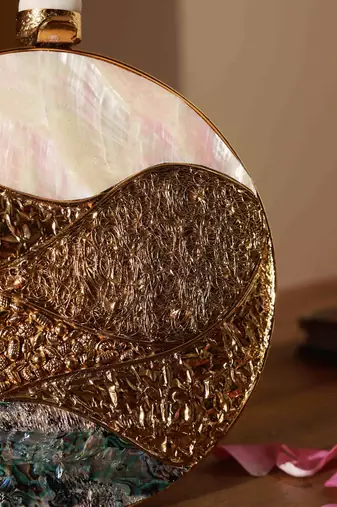 Gold clutch with detachable chain