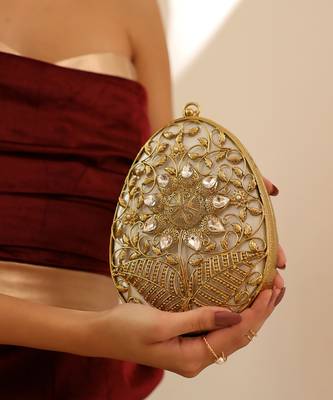 Gold intricate brass clutch 5