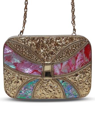 Handcrafted gold clutch with detachable chain 2