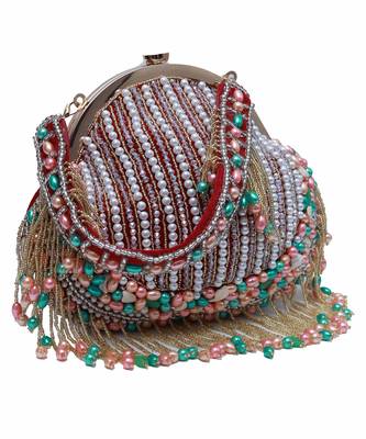 Red clutch with detachable chain 3