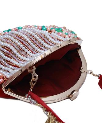 Red clutch with detachable chain 4
