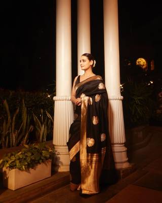 Black silk blend saree with blouse 1