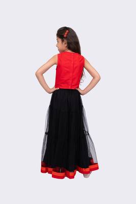 red & black sleeveless embroidered round neck choli with lehenga 2