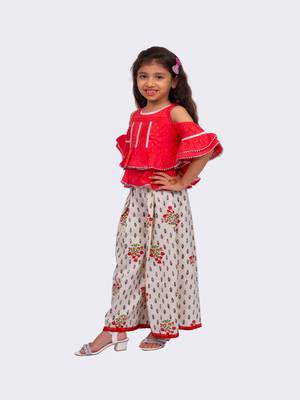 coral & white cold sleeve cotton top with printed sharara 3