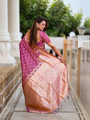 Onion faux banarasi silk blend meenakari woven saree 2