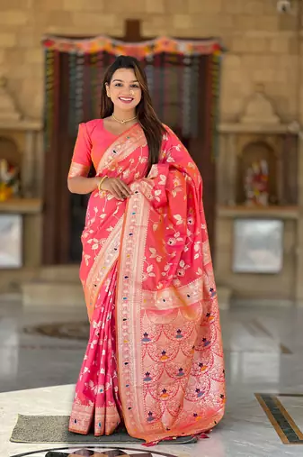 Gajri banarasi silk blend jacquard woven saree