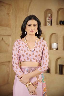 Baby pink digital foil printed crepe silk blend saree 4