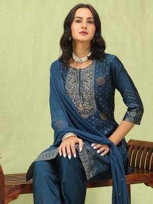 Blue embroidered cotton silk jacquard salwar suit 3