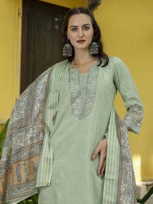 Pista embroidered silk blend salwar suit 3