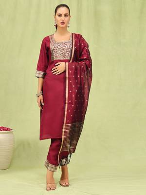 Maroon embroidered cotton blend salwar suit 3