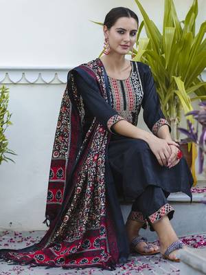 Black embroidered silk blend salwar suit 4