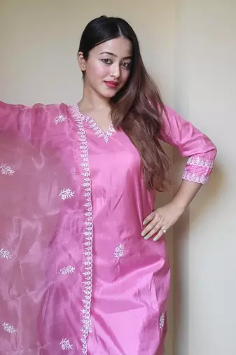 Pink embroidered silk blend salwar suit