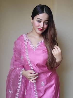 Pink embroidered silk blend salwar suit 4