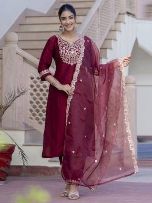 Maroon embroidered silk blend salwar suit 3