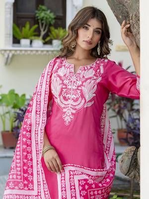 Pink embroidered silk blend salwar suit 3