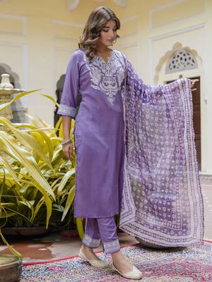 Purple embroidered silk blend salwar suit 3