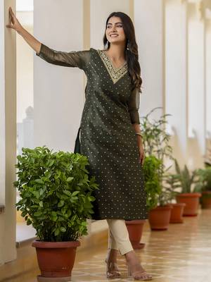 Btgreen embroidered shimmer silk salwar suit 2