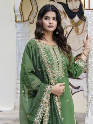 Green embroidered silk blend salwar suit 4