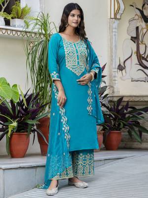 Blue embroidered silk blend salwar suit 2