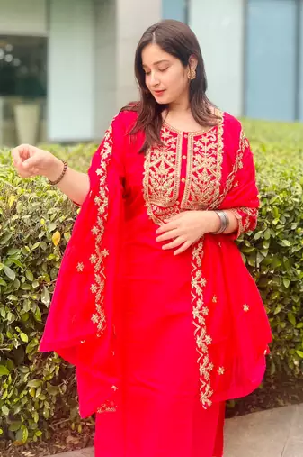 Pink embroidered silk blend salwar suit