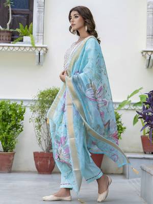 Green embroidered silk blend salwar suit 2