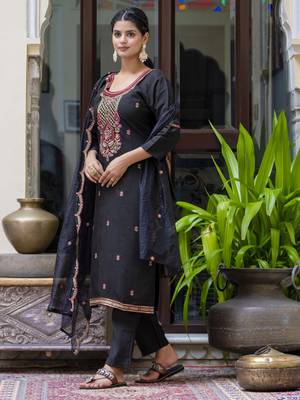 Black embroidered silk blend salwar suit 2