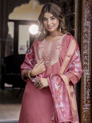 Gajri embroidered silk blend salwar suit 2