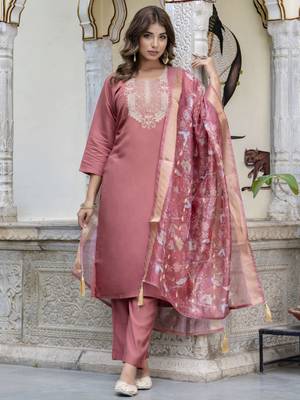 Gajri embroidered silk blend salwar suit 4
