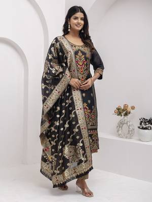 Black embroidered jacquard silk salwar suit 4