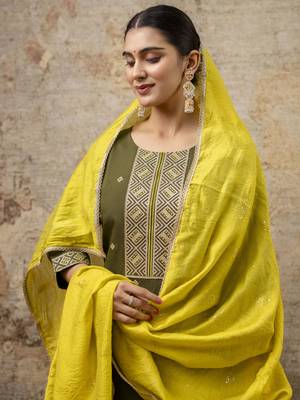 Green embroidered silk blend salwar suit 2