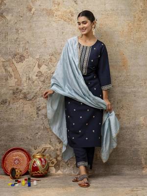 Teal embroidered silk blend salwar suit 4