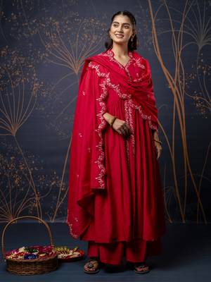 Pink embroidered silk blend salwar suit 2