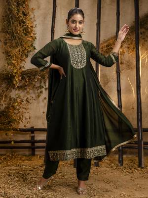 Green embroidered silk blend salwar suit 3