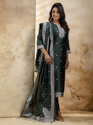 Green embroidered cotton blend salwar suit 3