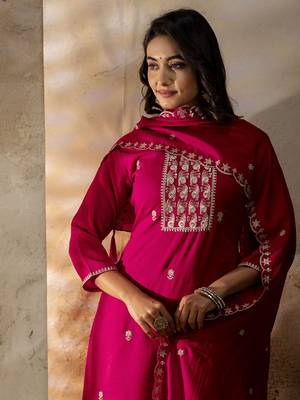 Pink embroidered silk blend salwar suit 4