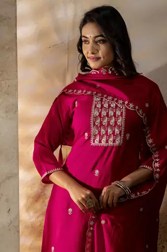 Pink embroidered silk blend salwar suit