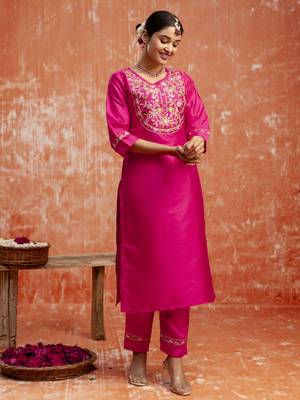 Pink embroidered silk blend salwar suit 3