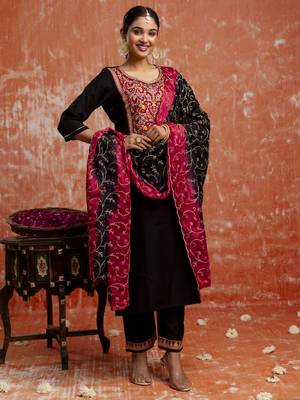 Black embroidered viscose rayon   salwar suit 1