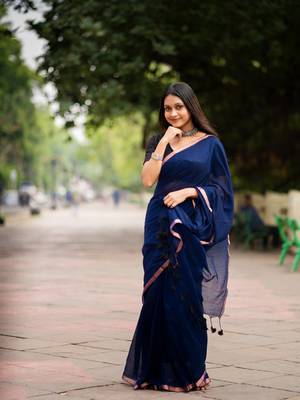 Aakar Nayra | Blue Handloom Cotton Saree 1