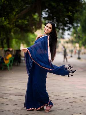 Aakar Nayra | Blue Handloom Cotton Saree 4