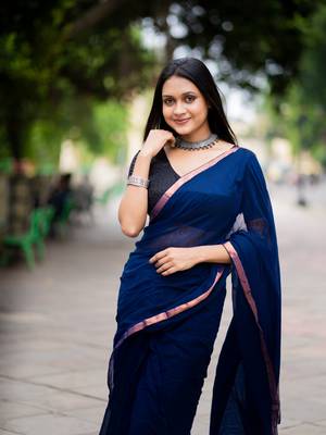 Aakar Nayra | Blue Handloom Cotton Saree 5