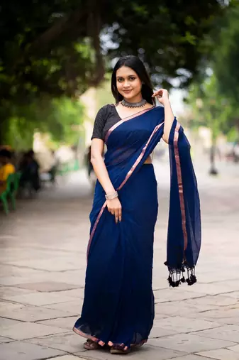 Aakar Nayra | Blue Handloom Cotton Saree