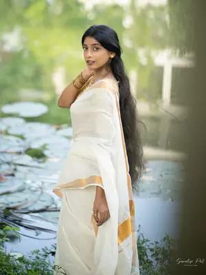 White Kasavu Handloom Cotton Saree 2
