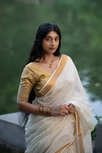 White Kasavu Handloom Cotton Saree