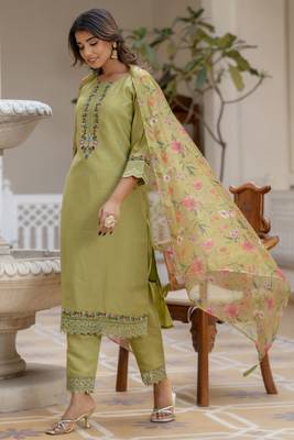 Mehndi embroidered viscose rayon kurta sets 3