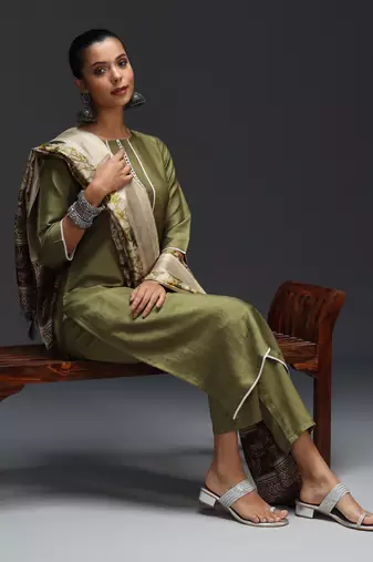 Mehndi embroidered cotton silk blend kurta sets