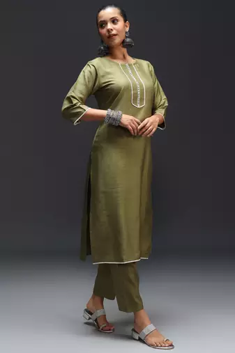 Mehndi embroidered cotton silk blend kurta sets